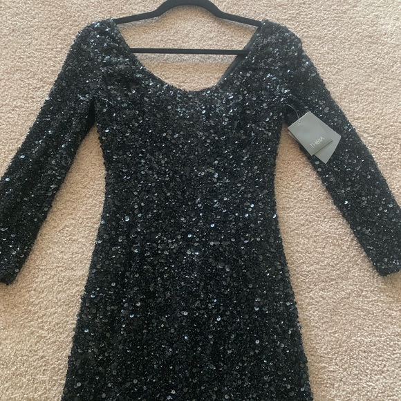 NWT Theia black sequin mermaid gown - Picture 4 of 8